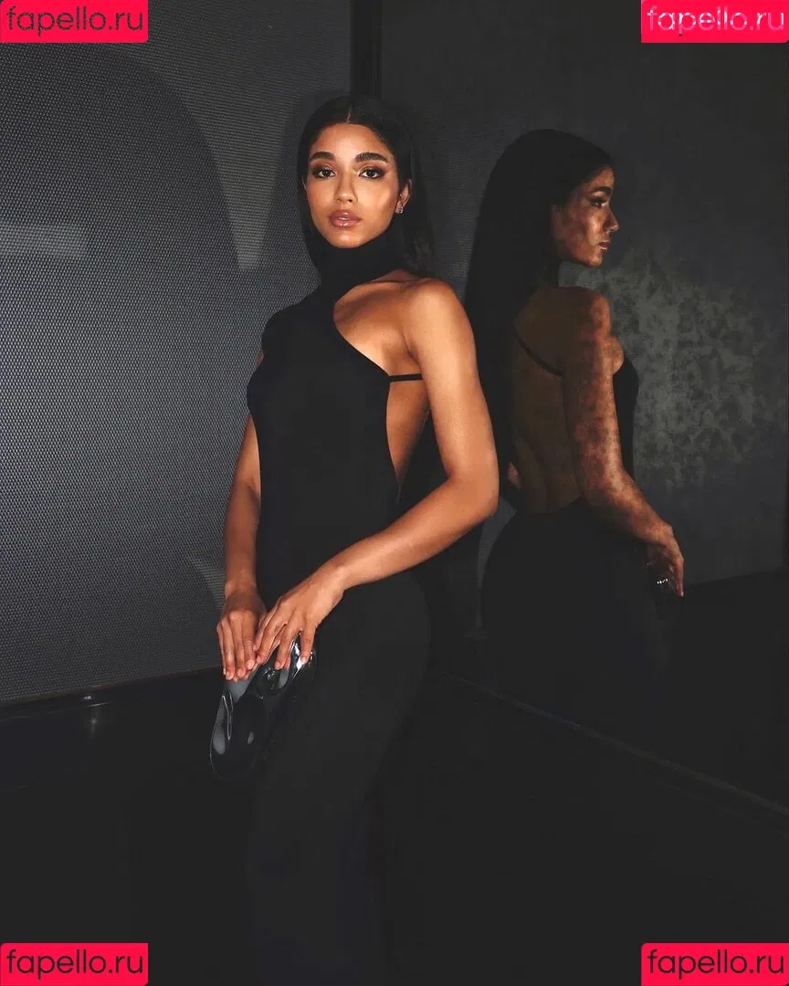 Yovanna Ventura / Yoventura / whoisyoventura Onlyfans Photo Gallery 