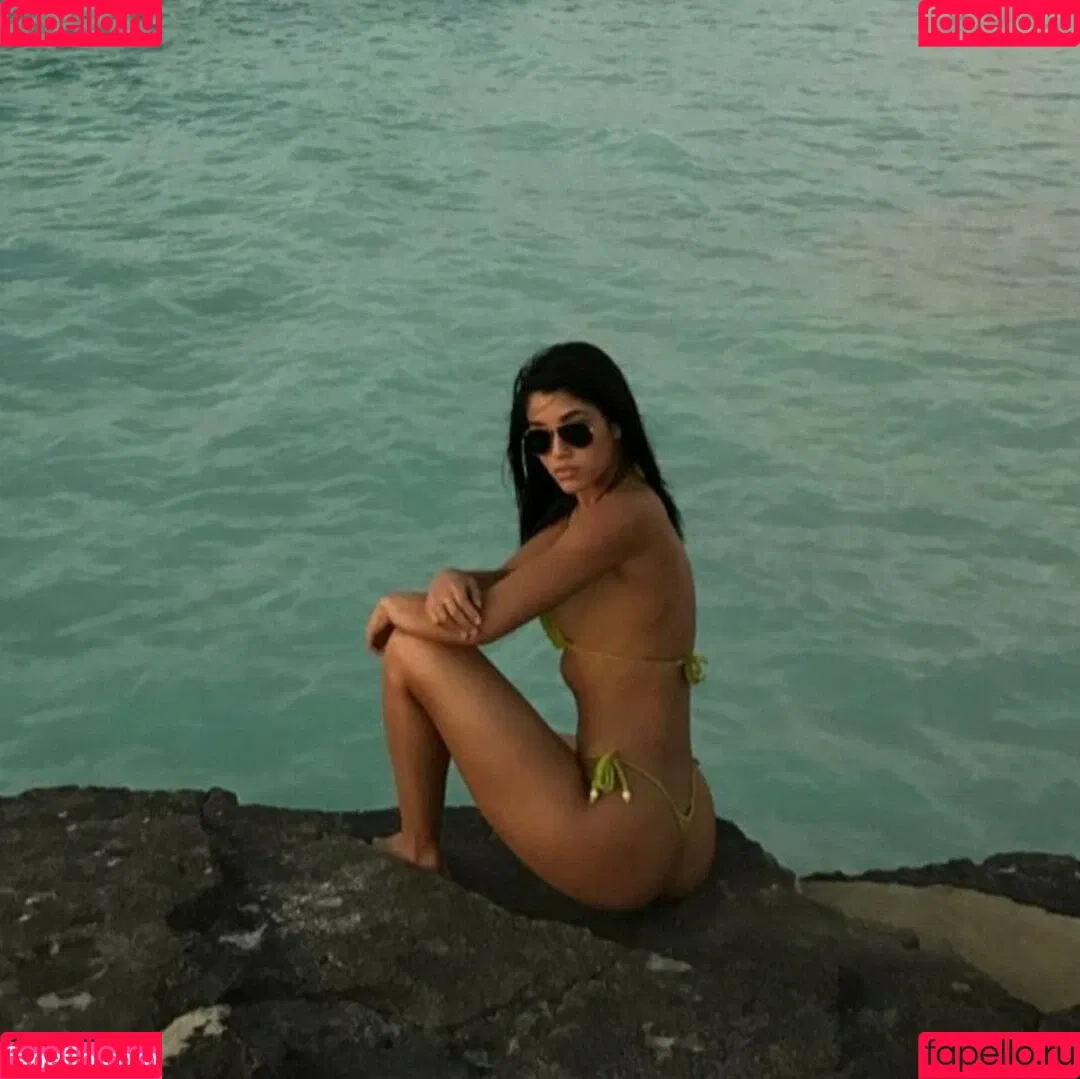 Yovanna Ventura / Yoventura / whoisyoventura Onlyfans Photo Gallery 