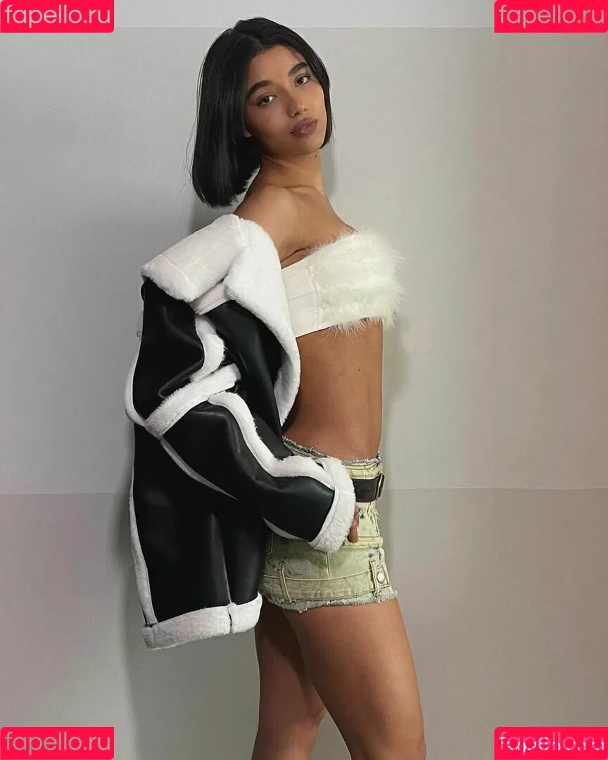 Yovanna Ventura / Yoventura / whoisyoventura Onlyfans Photo Gallery 