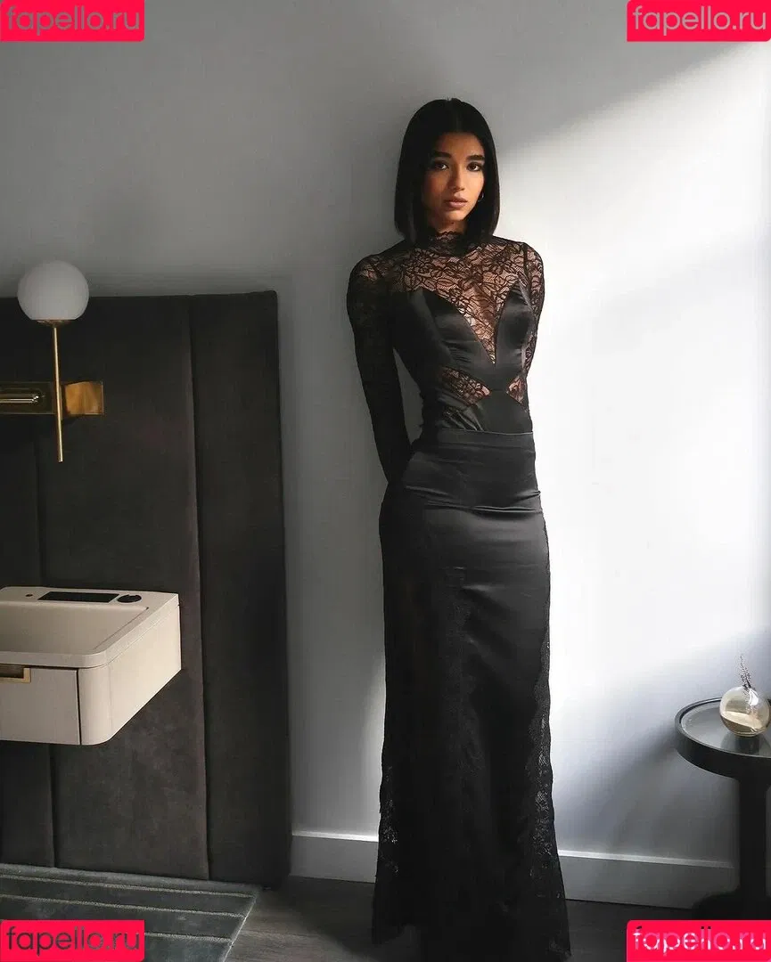 Yovanna Ventura / Yoventura / whoisyoventura Onlyfans Photo Gallery 