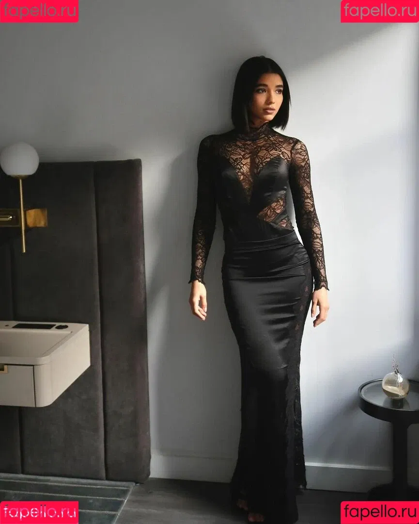 Yovanna Ventura / Yoventura / whoisyoventura Onlyfans Photo Gallery 