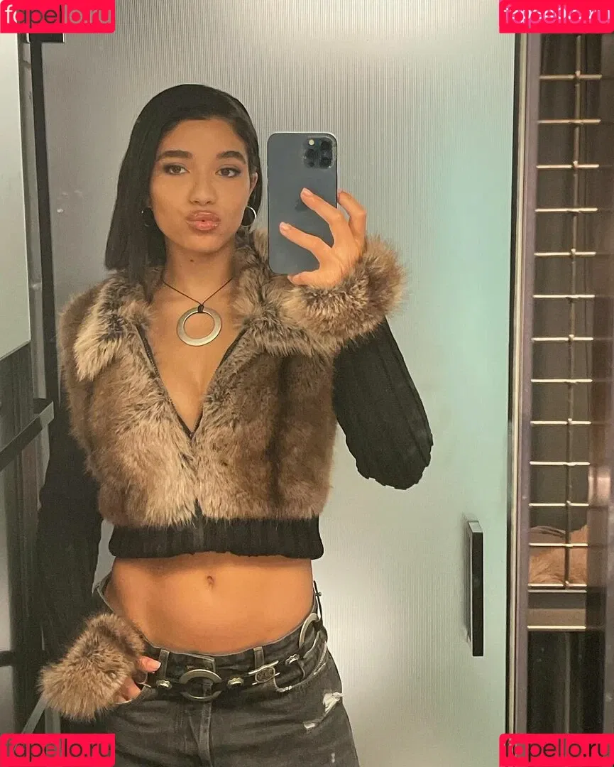 Yovanna Ventura / Yoventura / whoisyoventura Onlyfans Photo Gallery 