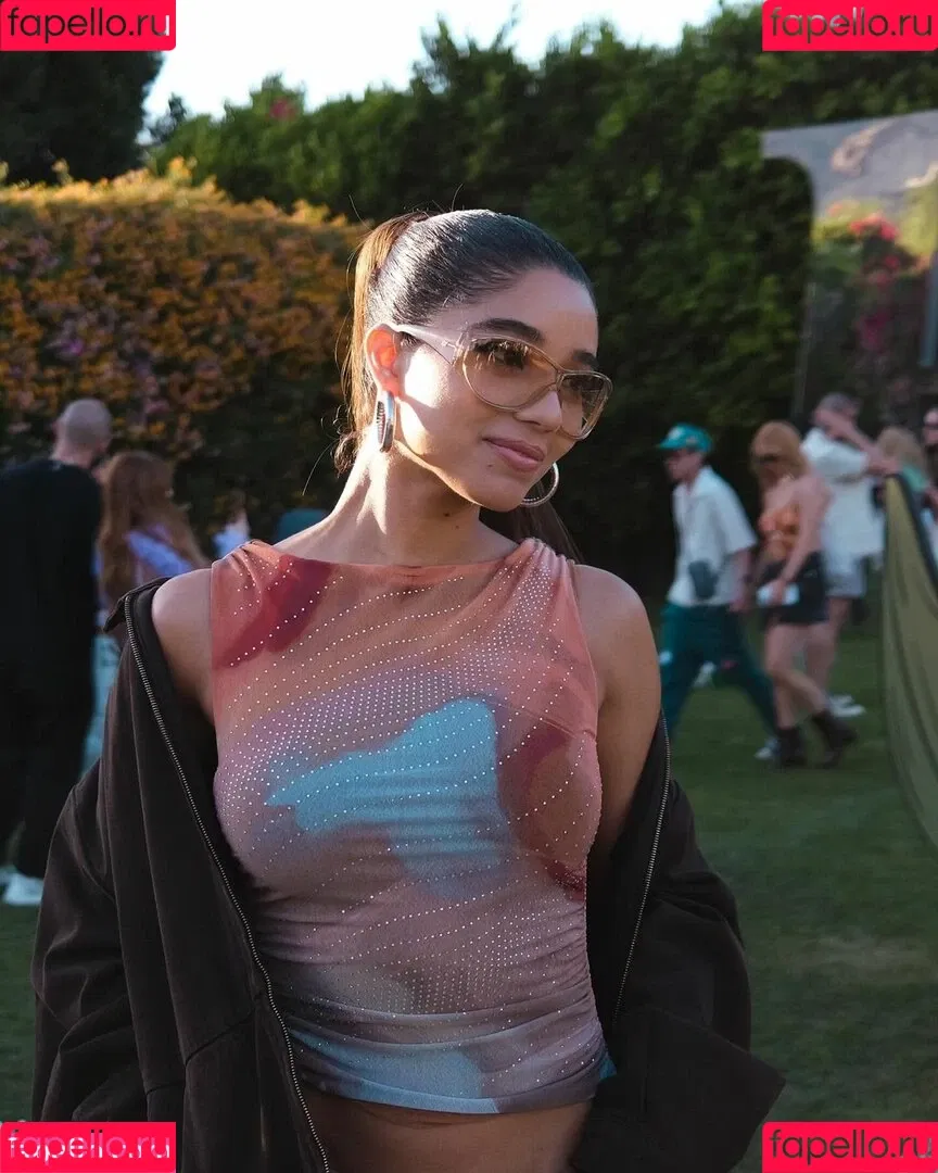 Yovanna Ventura / Yoventura / whoisyoventura Onlyfans Photo Gallery 