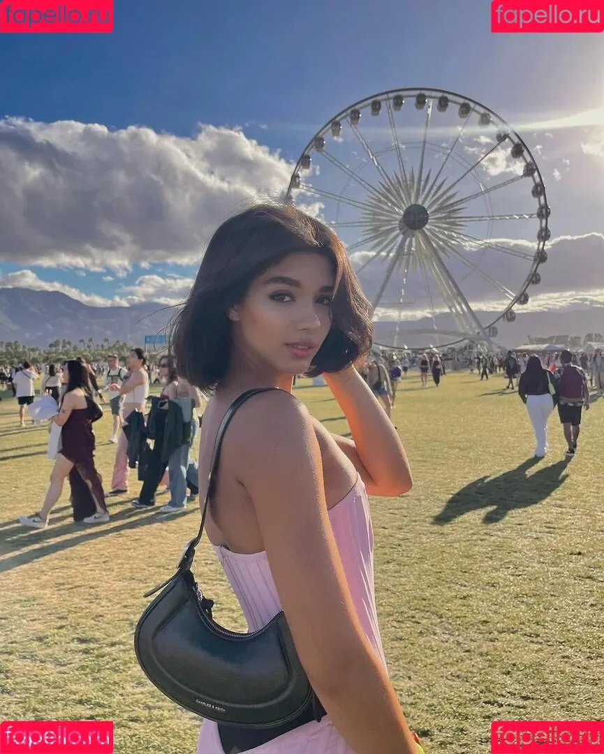 Yovanna Ventura / Yoventura / whoisyoventura Onlyfans Photo Gallery 