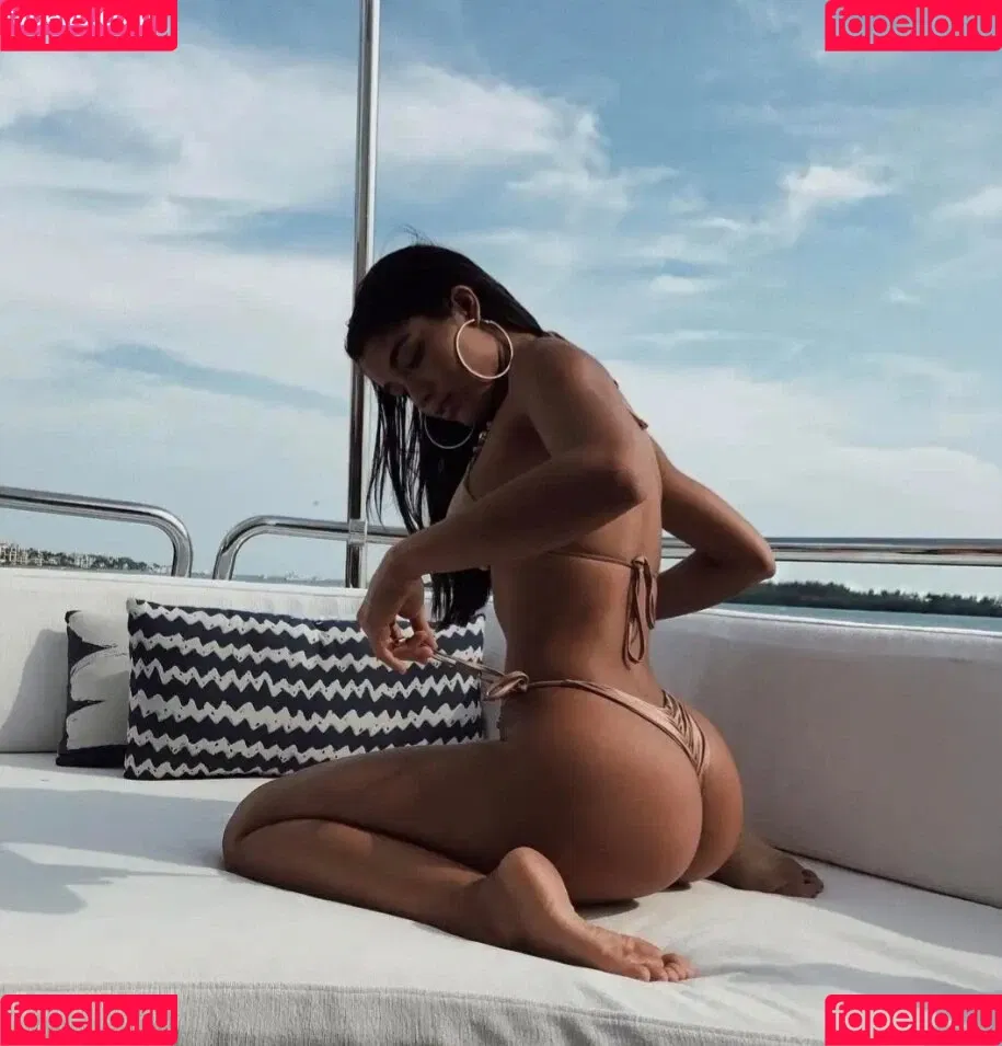 Yovanna Ventura / Yoventura / whoisyoventura Onlyfans Photo Gallery 