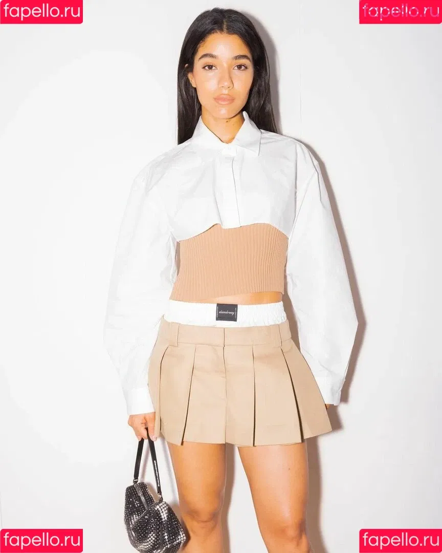 Yovanna Ventura / Yoventura / whoisyoventura Onlyfans Photo Gallery 