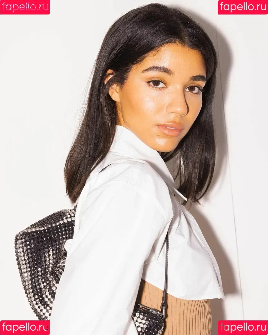 Yovanna Ventura / Yoventura / whoisyoventura Onlyfans Photo Gallery 