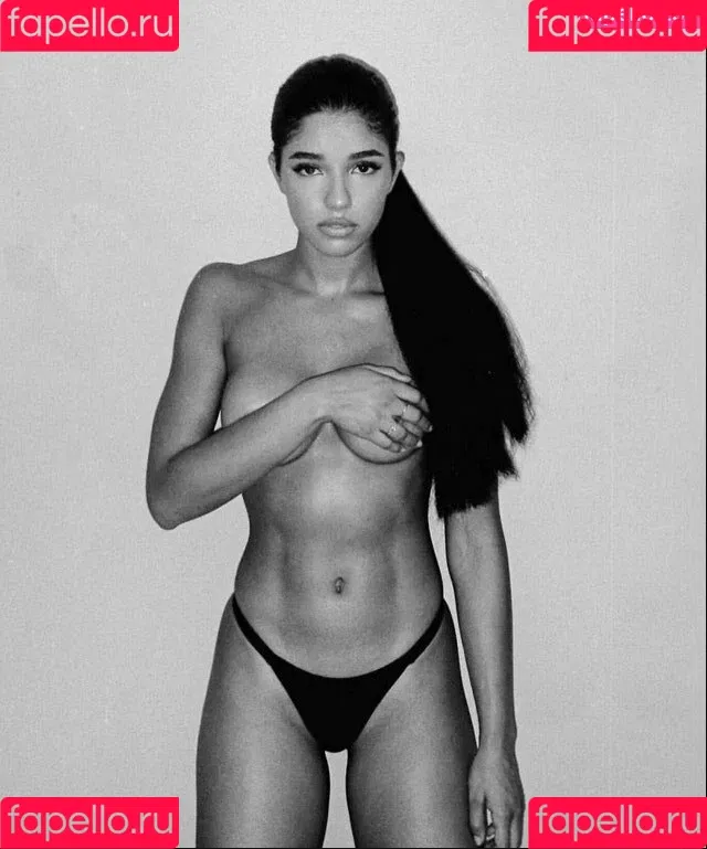 Yovanna Ventura / Yoventura / whoisyoventura Onlyfans Photo Gallery 