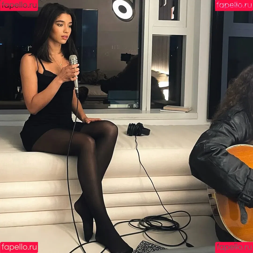 Yovanna Ventura / Yoventura / whoisyoventura Onlyfans Photo Gallery 