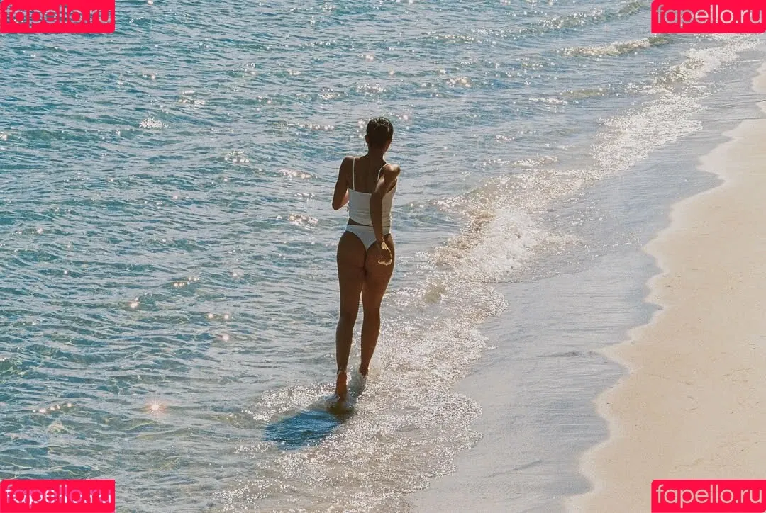 Yovanna Ventura / Yoventura / whoisyoventura Onlyfans Photo Gallery 