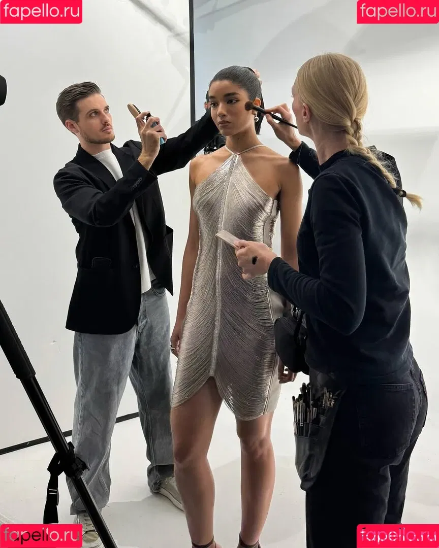 Yovanna Ventura / Yoventura / whoisyoventura Onlyfans Photo Gallery 