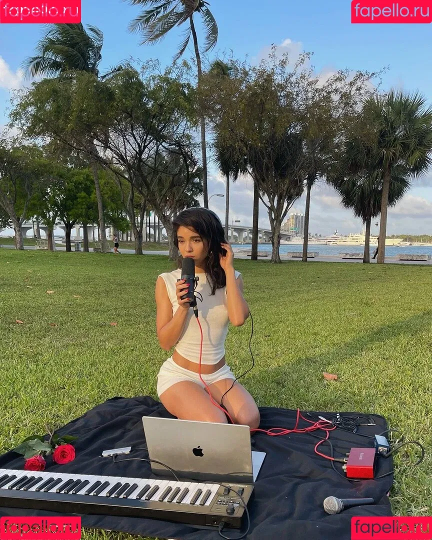 Yovanna Ventura / Yoventura / whoisyoventura Onlyfans Photo Gallery 