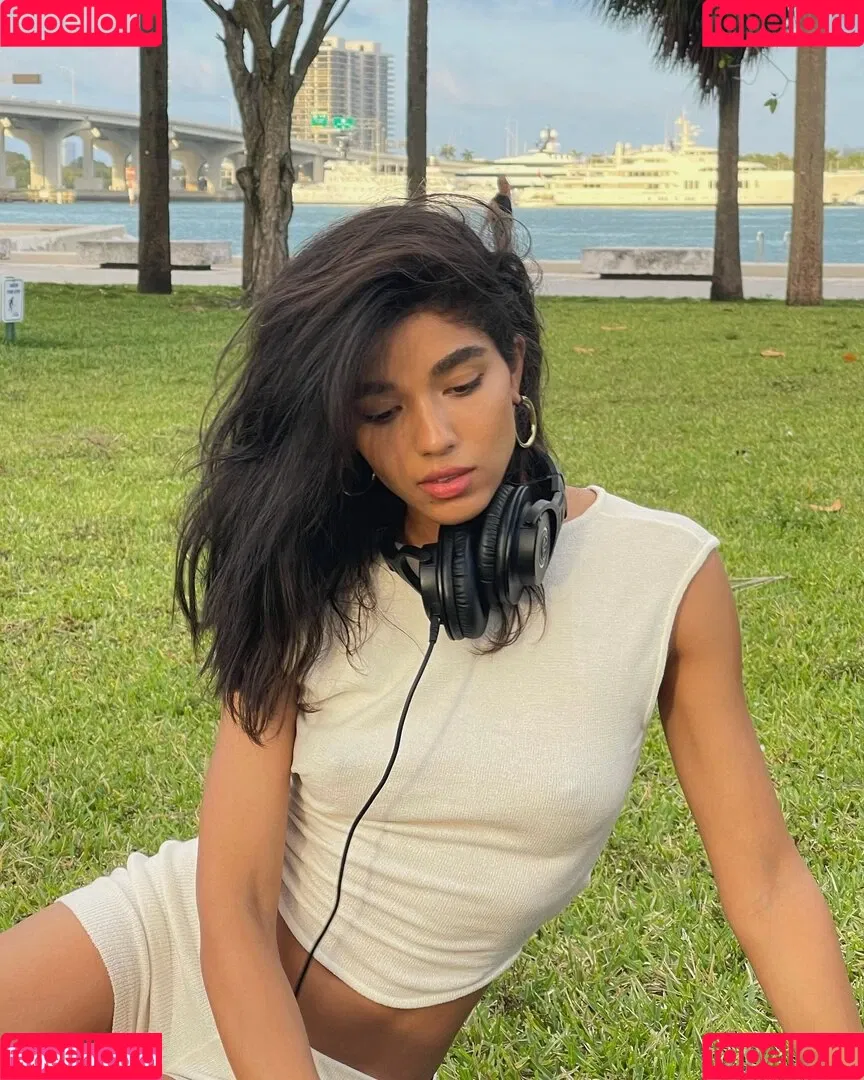 Yovanna Ventura / Yoventura / whoisyoventura Onlyfans Photo Gallery 