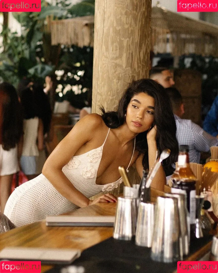 Yovanna Ventura / Yoventura / whoisyoventura Onlyfans Photo Gallery 