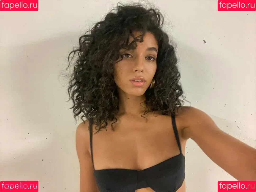 Yovanna Ventura / Yoventura / whoisyoventura Onlyfans Photo Gallery 