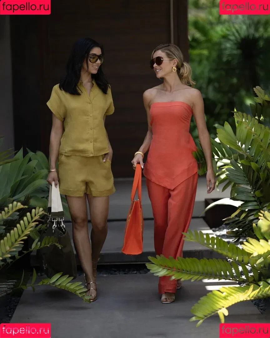 Yovanna Ventura / Yoventura / whoisyoventura Onlyfans Photo Gallery 