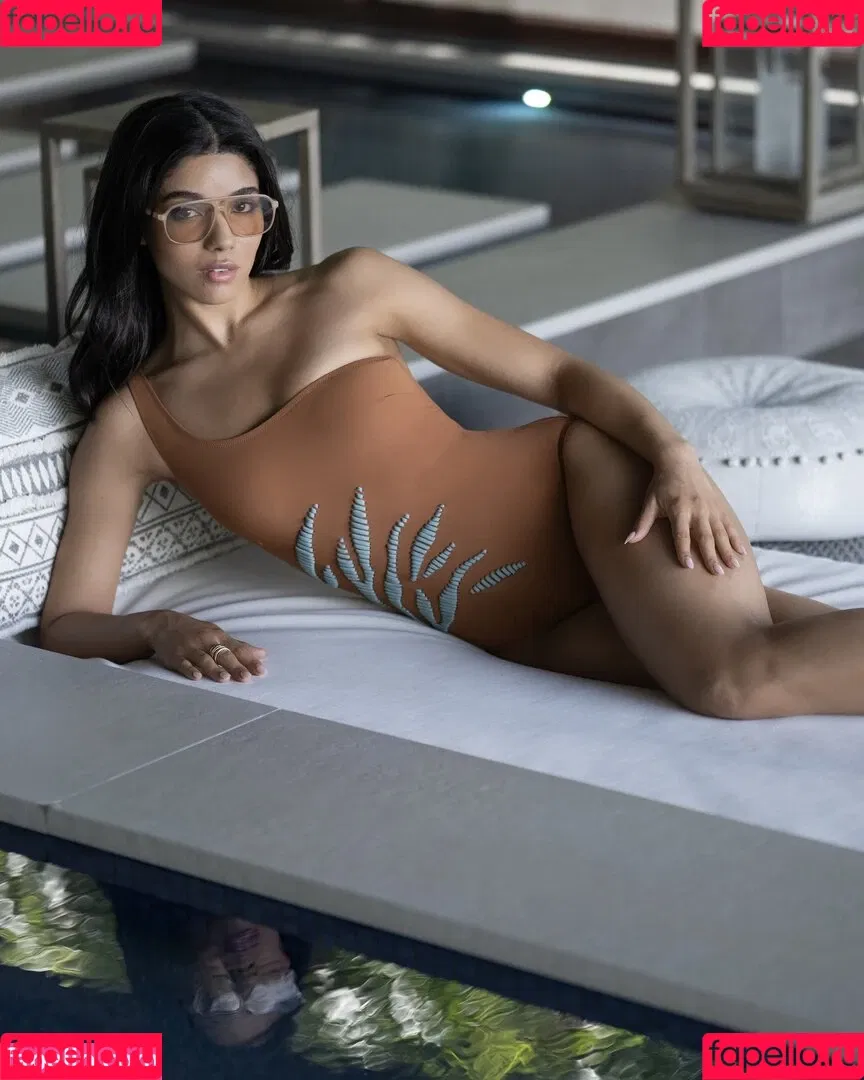 Yovanna Ventura / Yoventura / whoisyoventura Onlyfans Photo Gallery 