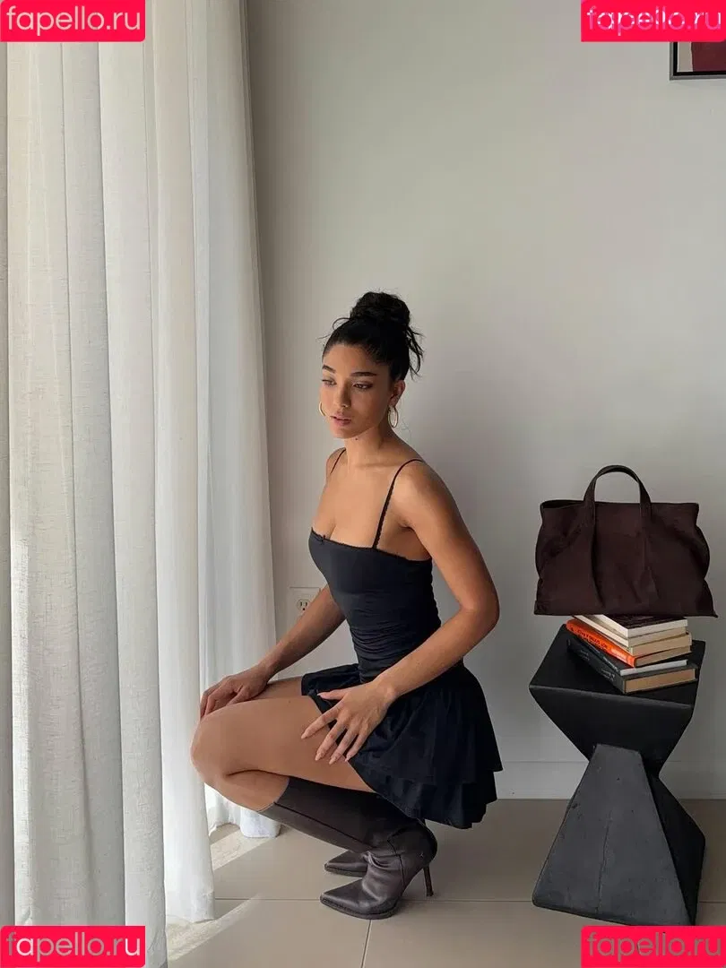 Yovanna Ventura / Yoventura / whoisyoventura Onlyfans Photo Gallery 