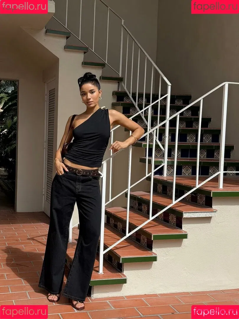 Yovanna Ventura / Yoventura / whoisyoventura Onlyfans Photo Gallery 