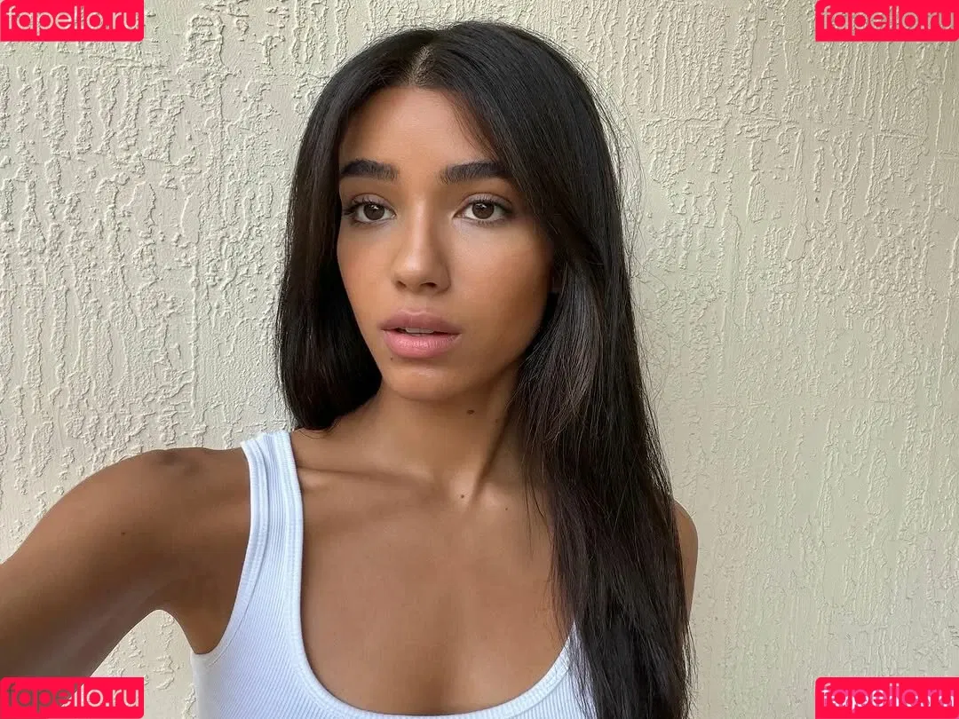 Yovanna Ventura / Yoventura / whoisyoventura Onlyfans Photo Gallery 