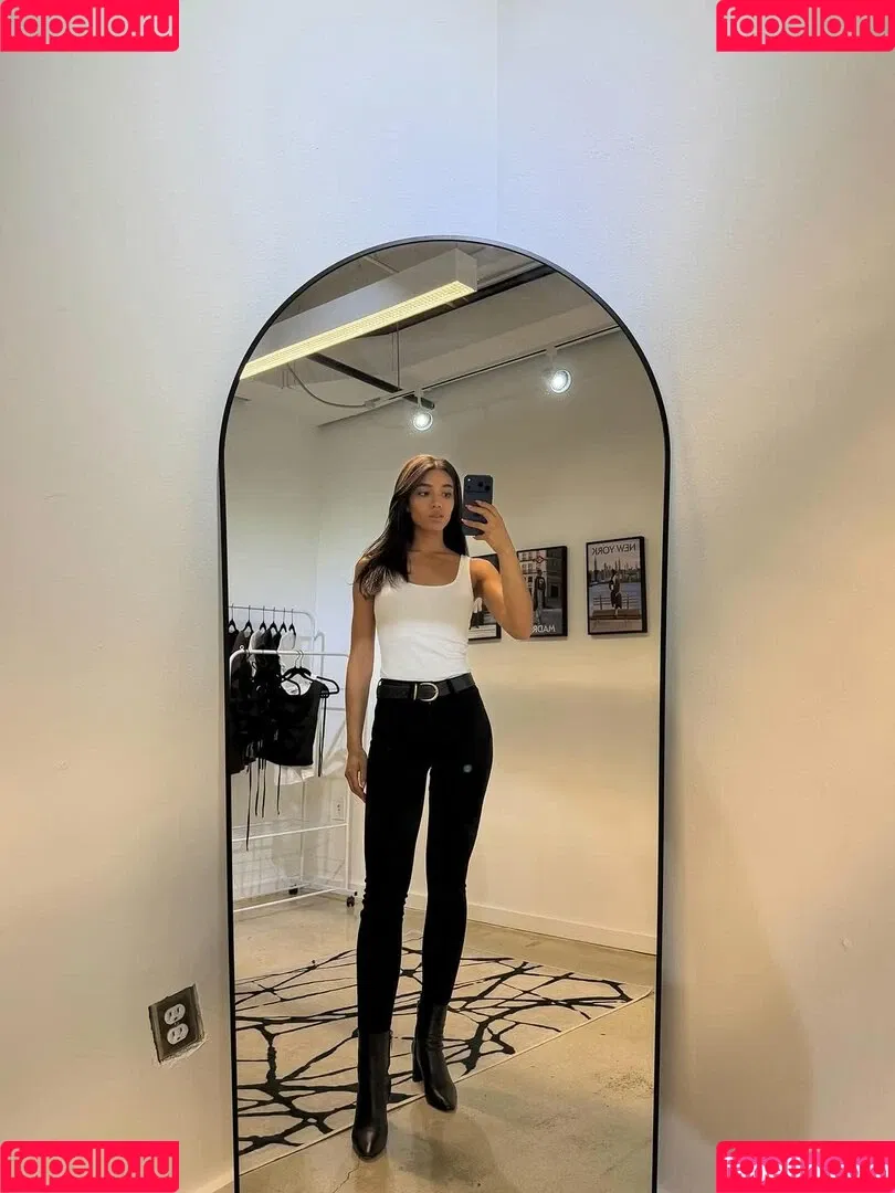 Yovanna Ventura / Yoventura / whoisyoventura Onlyfans Photo Gallery 