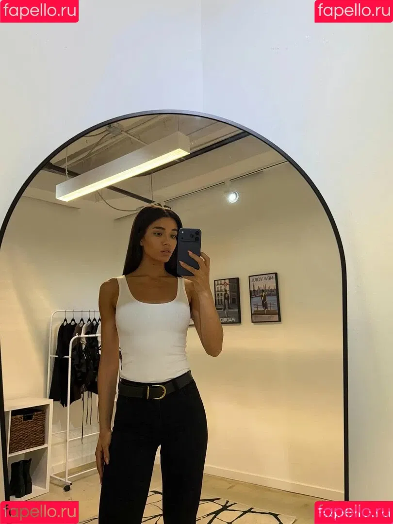 Yovanna Ventura / Yoventura / whoisyoventura Onlyfans Photo Gallery 