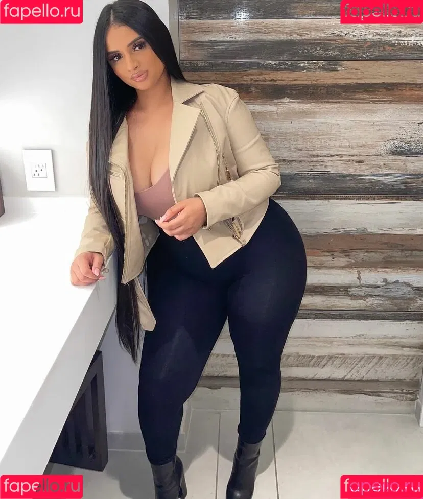 Tanya Ali / ___tanyaali / cookiesandmilf Onlyfans Photo Gallery 