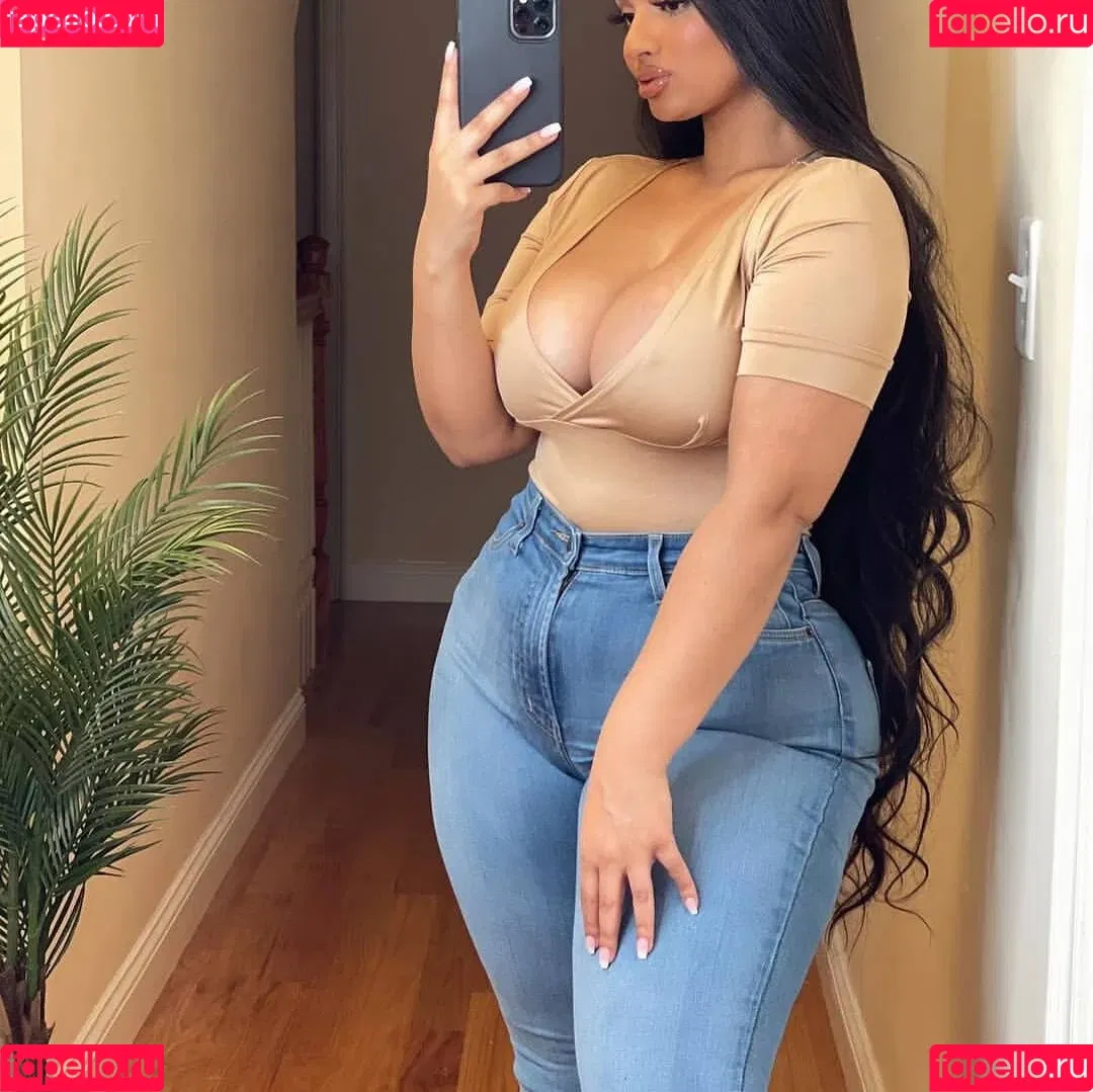 Tanya Ali / ___tanyaali / cookiesandmilf Onlyfans Photo Gallery 