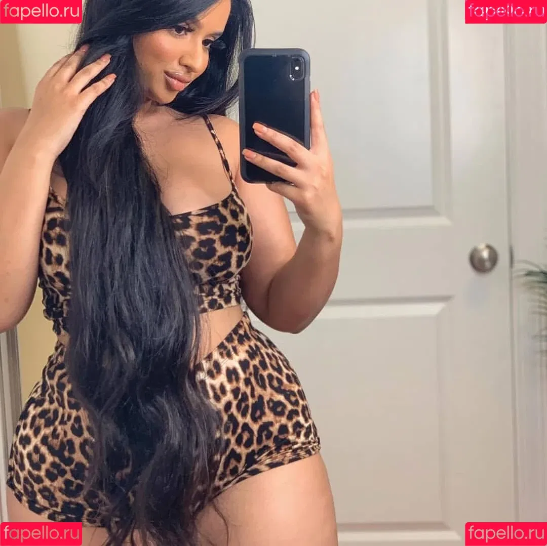 Tanya Ali / ___tanyaali / cookiesandmilf Onlyfans Photo Gallery 