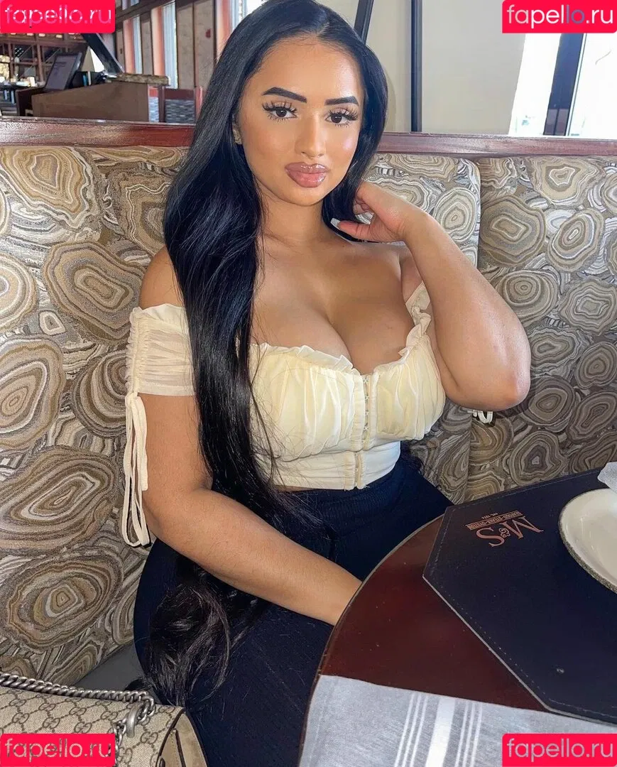 Tanya Ali / ___tanyaali / cookiesandmilf Onlyfans Photo Gallery 