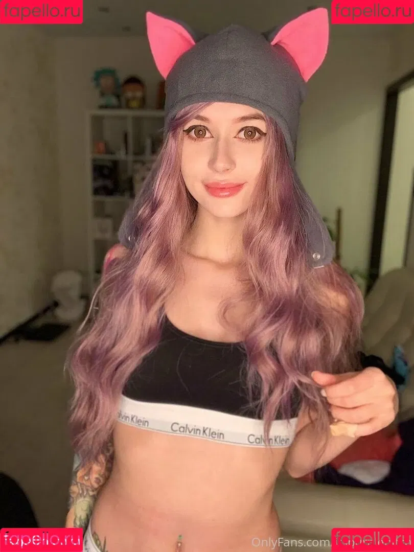 hotpurpletaty / lizabethpolster Onlyfans Photo Gallery 