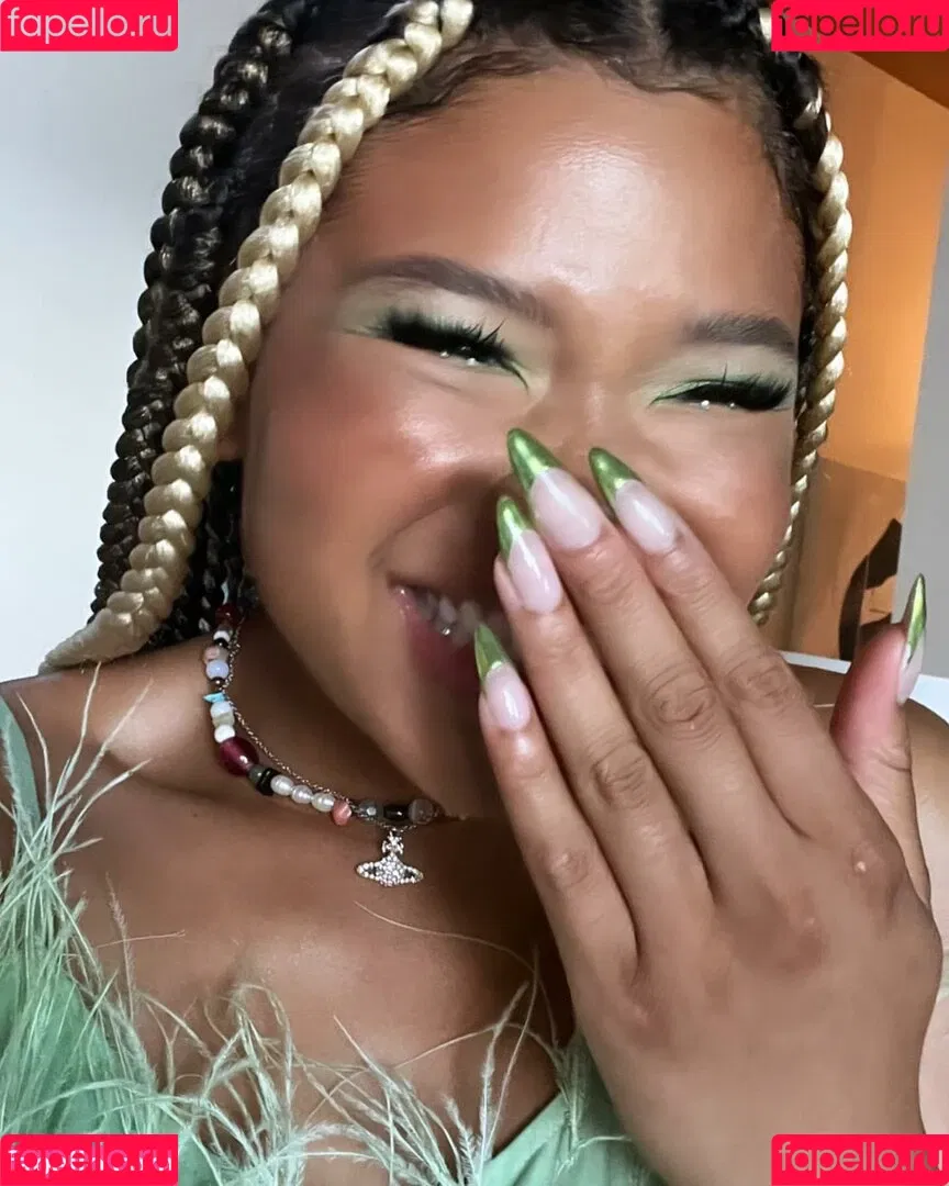 Storm Reid / stormikush / stormreid Onlyfans Photo Gallery 