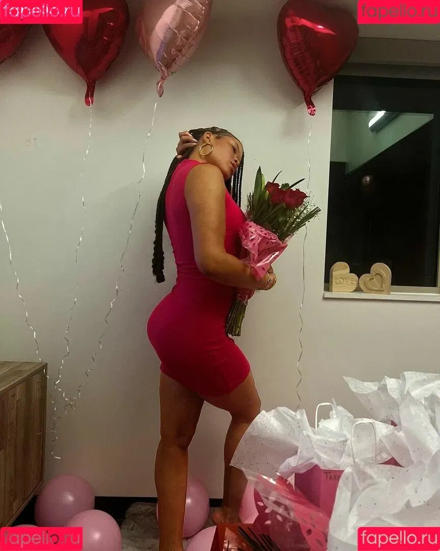 Storm Reid / stormikush / stormreid Onlyfans Photo Gallery 