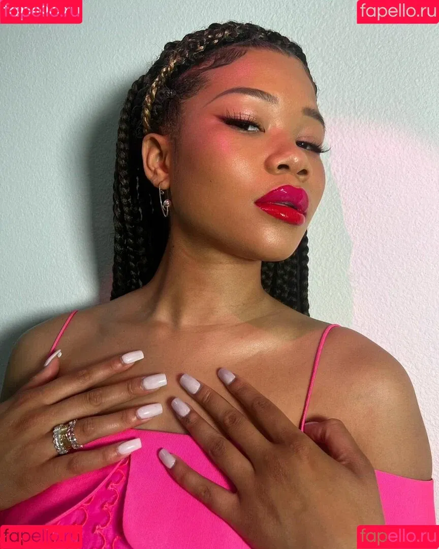 Storm Reid / stormikush / stormreid Onlyfans Photo Gallery 