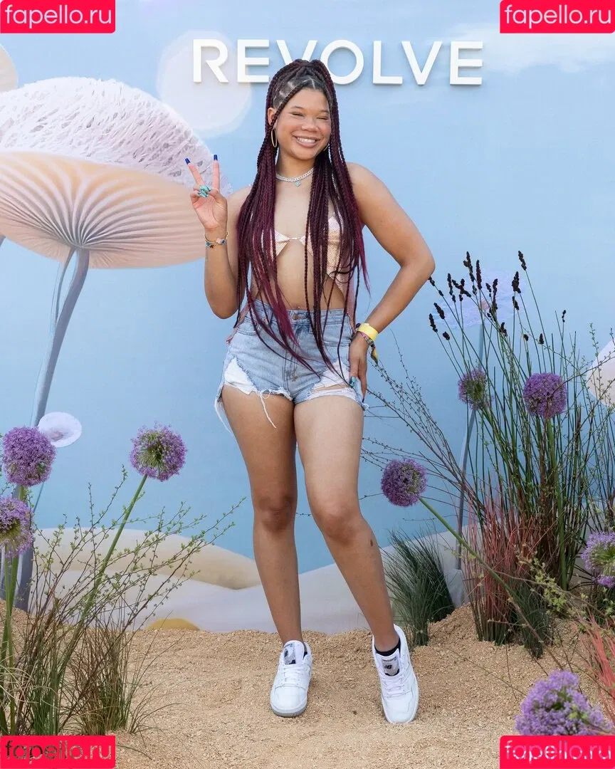 Storm Reid / stormikush / stormreid Onlyfans Photo Gallery 