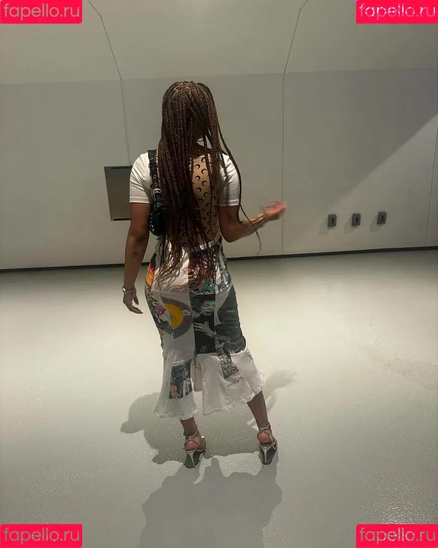 Storm Reid / stormikush / stormreid Onlyfans Photo Gallery 