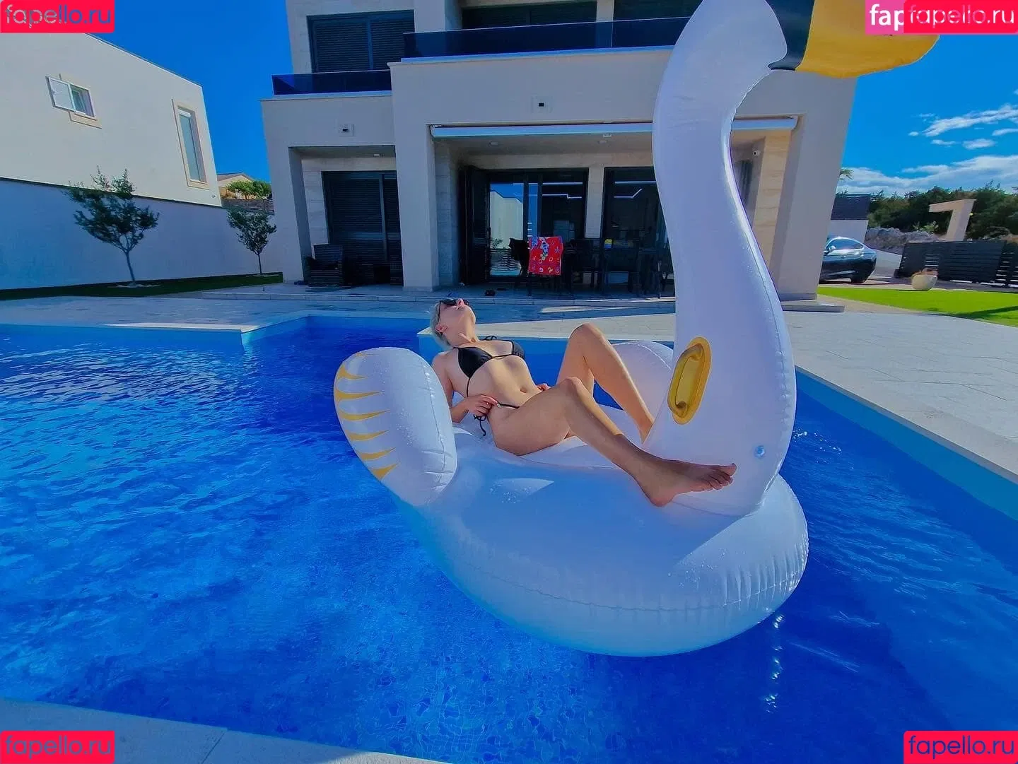 Sanja Ravs / yuiravs Onlyfans Photo Gallery 