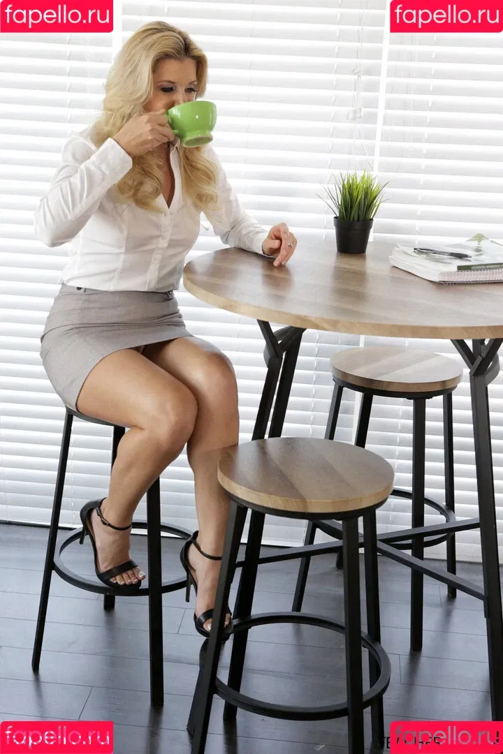 India Summer / indiasummerplace / msindiasummer Onlyfans Photo Gallery 