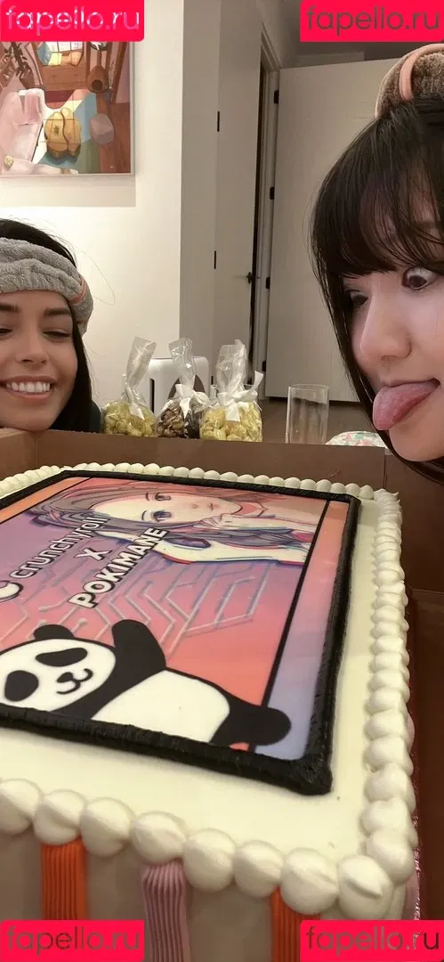 AriaSaki / simplyjustaria Onlyfans Photo Gallery 