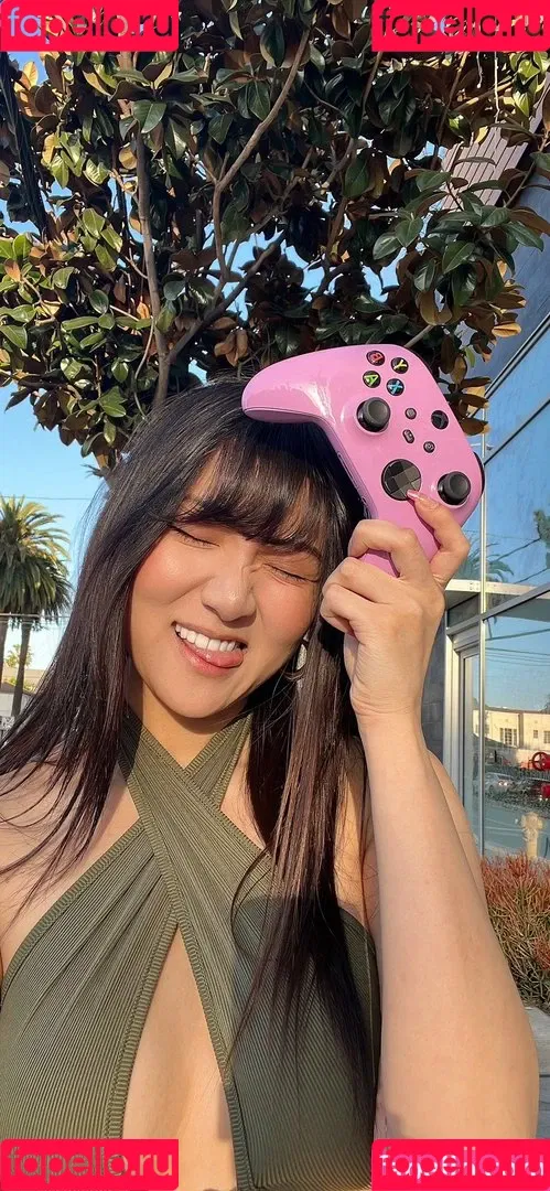 AriaSaki / simplyjustaria Onlyfans Photo Gallery 