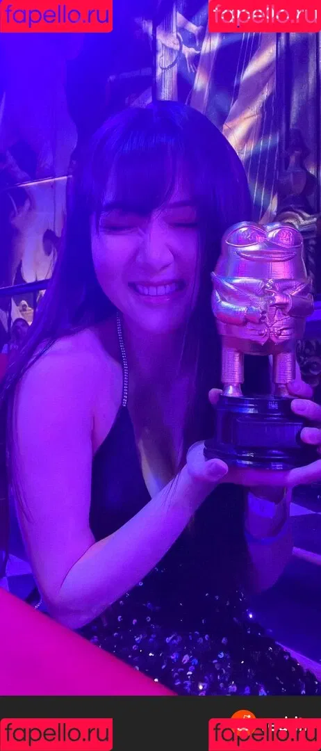 AriaSaki / simplyjustaria Onlyfans Photo Gallery 