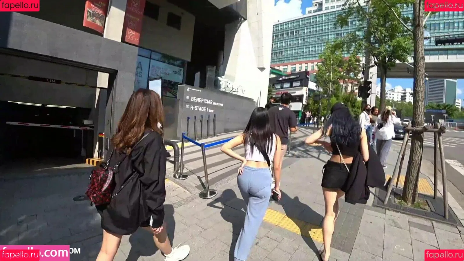 AriaSaki / simplyjustaria Onlyfans Photo Gallery 