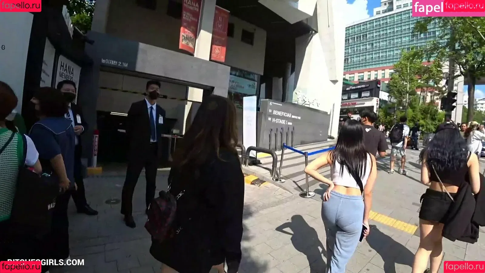 AriaSaki / simplyjustaria Onlyfans Photo Gallery 