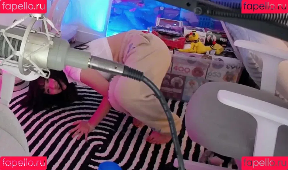 AriaSaki / simplyjustaria Onlyfans Photo Gallery 