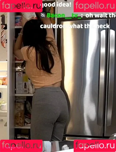 AriaSaki / simplyjustaria Onlyfans Photo Gallery 