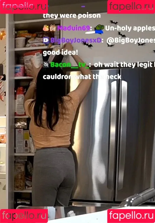 AriaSaki / simplyjustaria Onlyfans Photo Gallery 