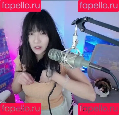 AriaSaki / simplyjustaria Onlyfans Photo Gallery 