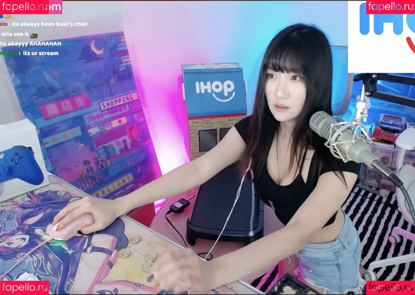 AriaSaki / simplyjustaria Onlyfans Photo Gallery 