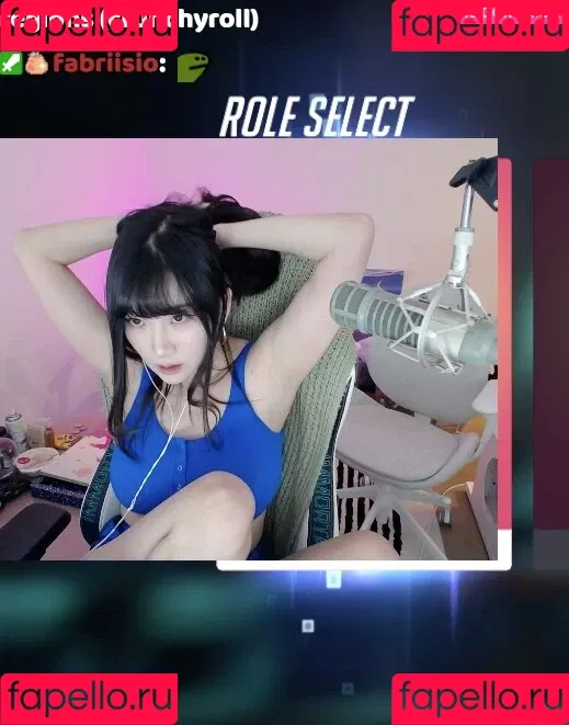 AriaSaki / simplyjustaria Onlyfans Photo Gallery 