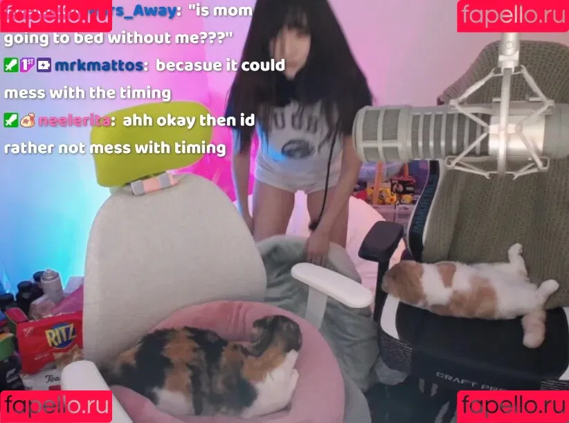 AriaSaki / simplyjustaria Onlyfans Photo Gallery 